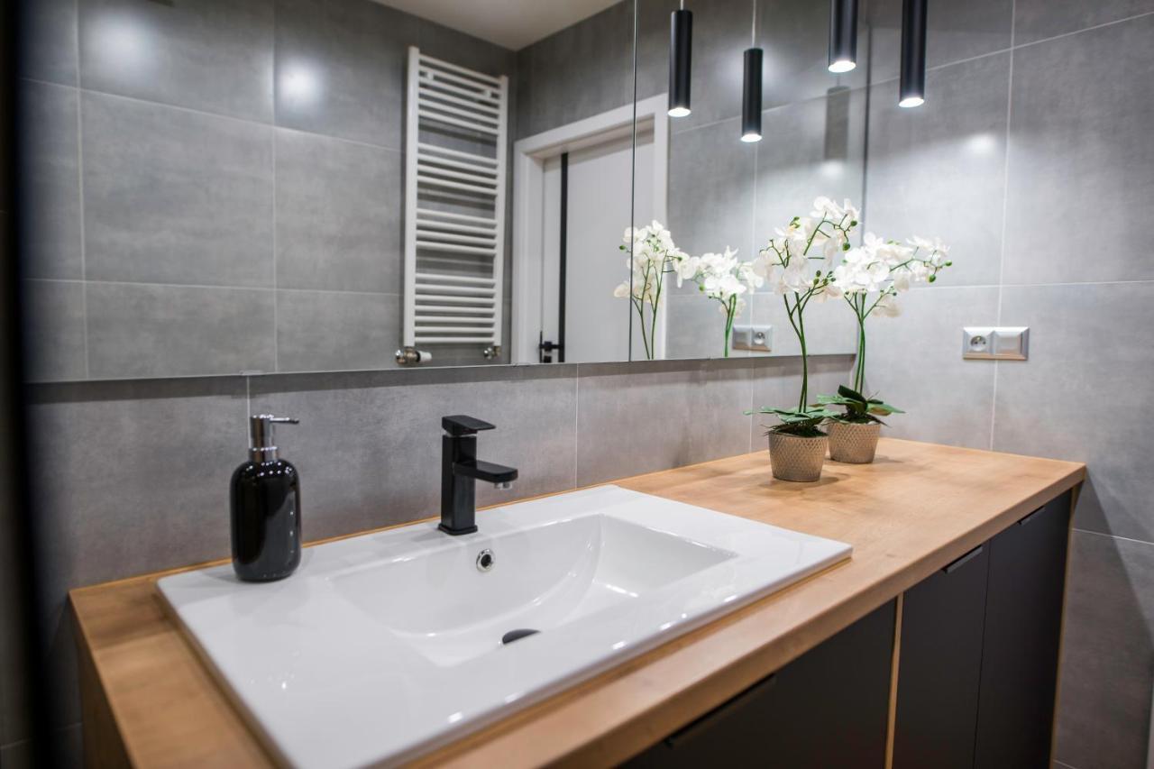 Nowoczesny Apartament Na Warmii I Mazurach Z Garazem Biskupiec  Exteriör bild