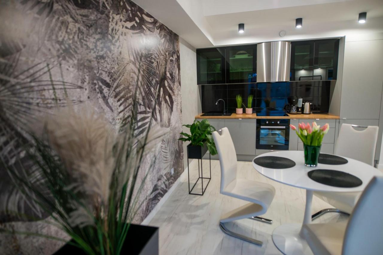 Nowoczesny Apartament Na Warmii I Mazurach Z Garazem Biskupiec  Exteriör bild